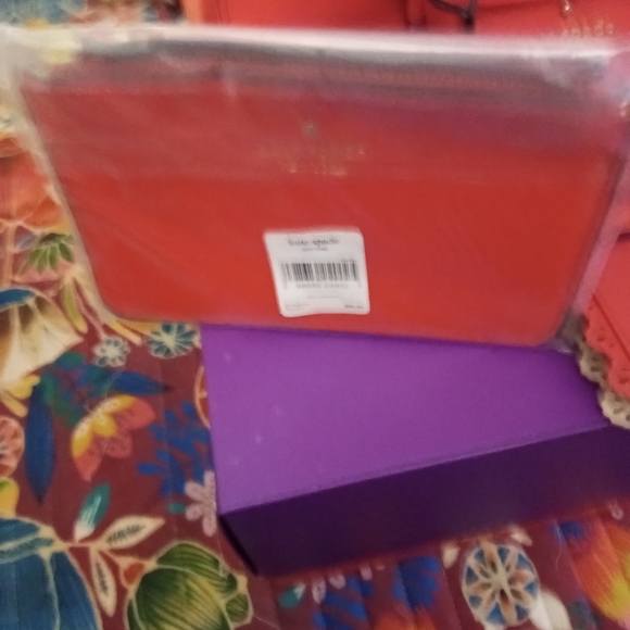 NWOT KATE SPADE ROOMY CROSSBODY SATCHEL - Picture 2 of 8